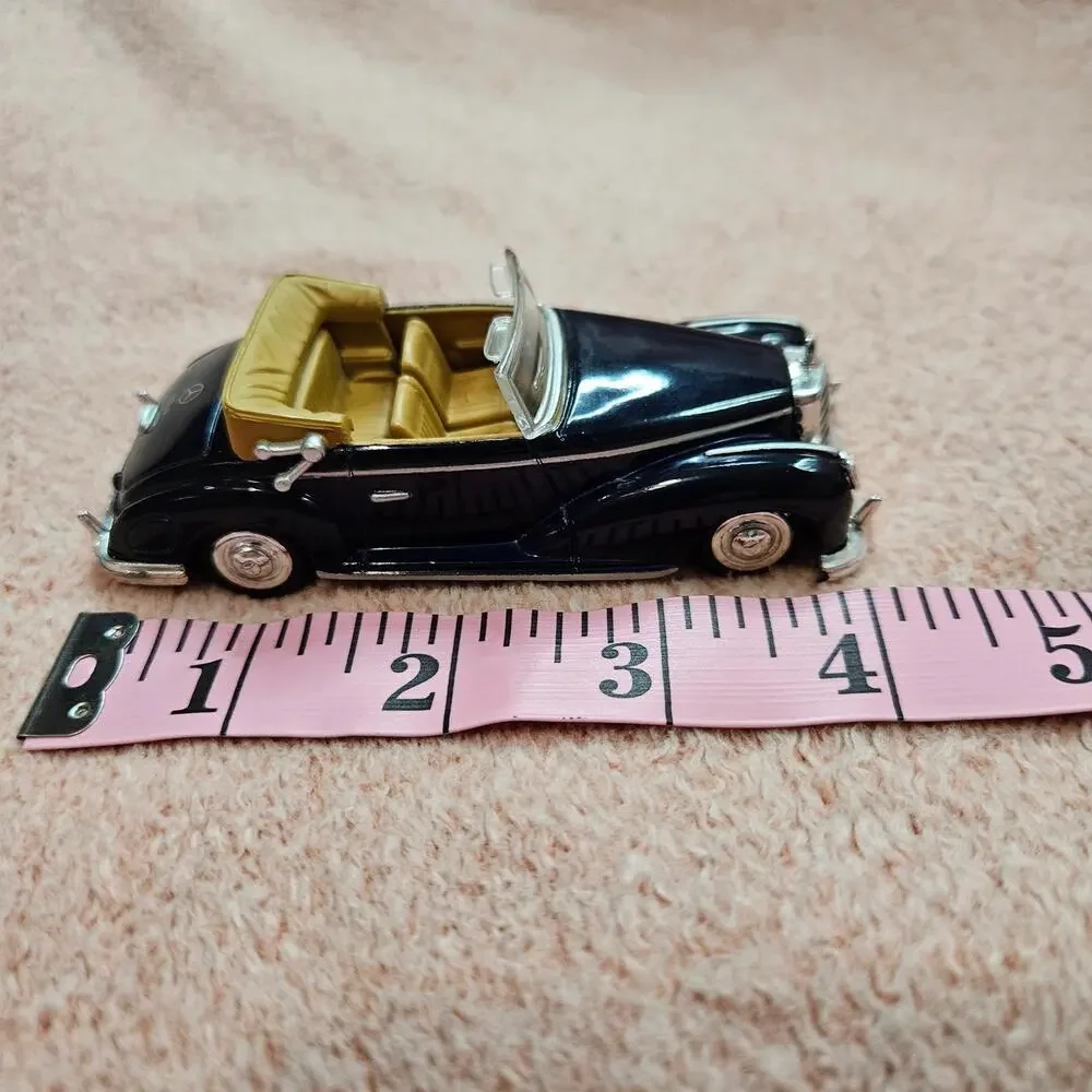 NewRay 1955 Mercedes-Benz 300 S 1:43 Scale Diecast Convertible Model Car